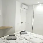 Altamira Paradise Apartmán *