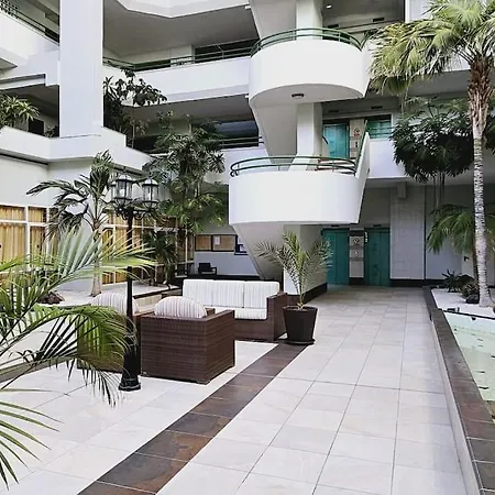 Altamira Paradise 公寓 阿德耶