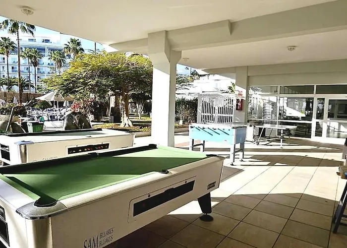 Altamira Paradise 아파트 아데제